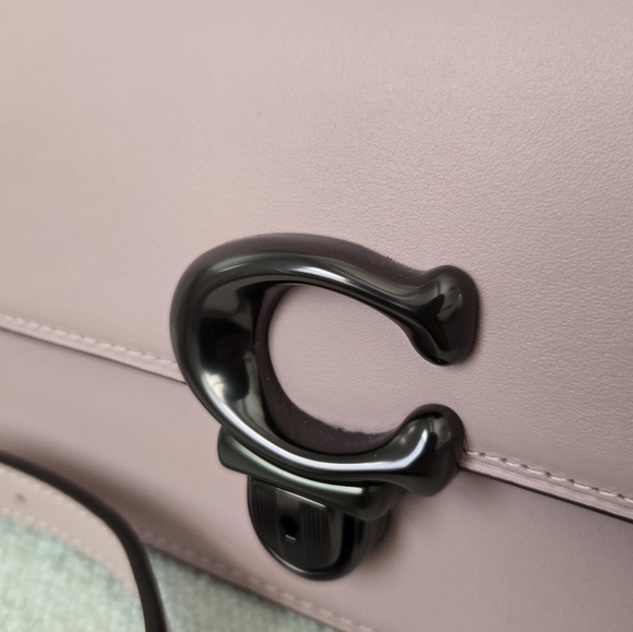 Coach Studio 19 - Picture 5 of 16